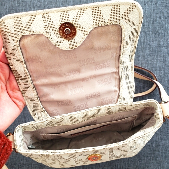 Michael Kors Mini Leather Crossbody Bag - Picture 4 of 4